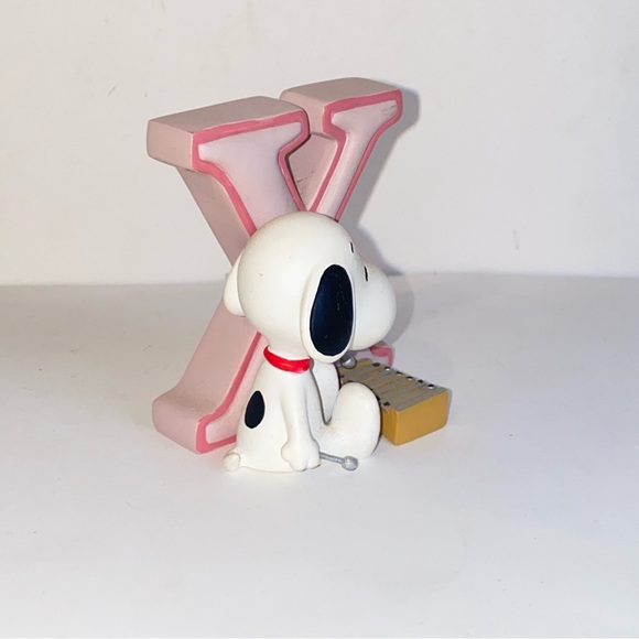 Westland Giftware Peanuts Snoopy Alphabet Letter X Snoopy Playing Xylophone - Picture 7 of 11
